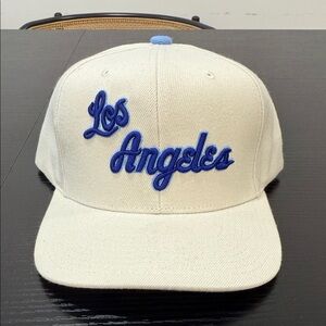 Mitchell & Ness Beige Cap with Navy Trim